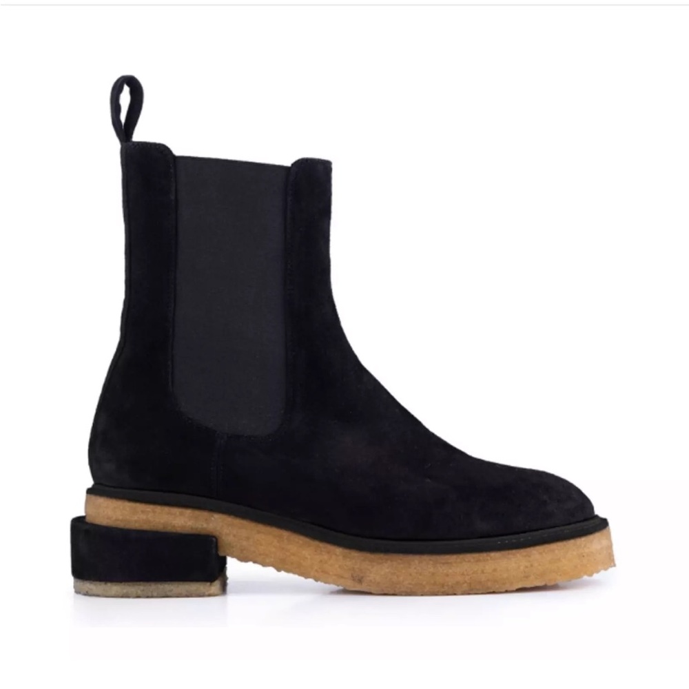 FRAME
Le Canon Platform Chelsea Boot - Noir
$598 size 7.5
